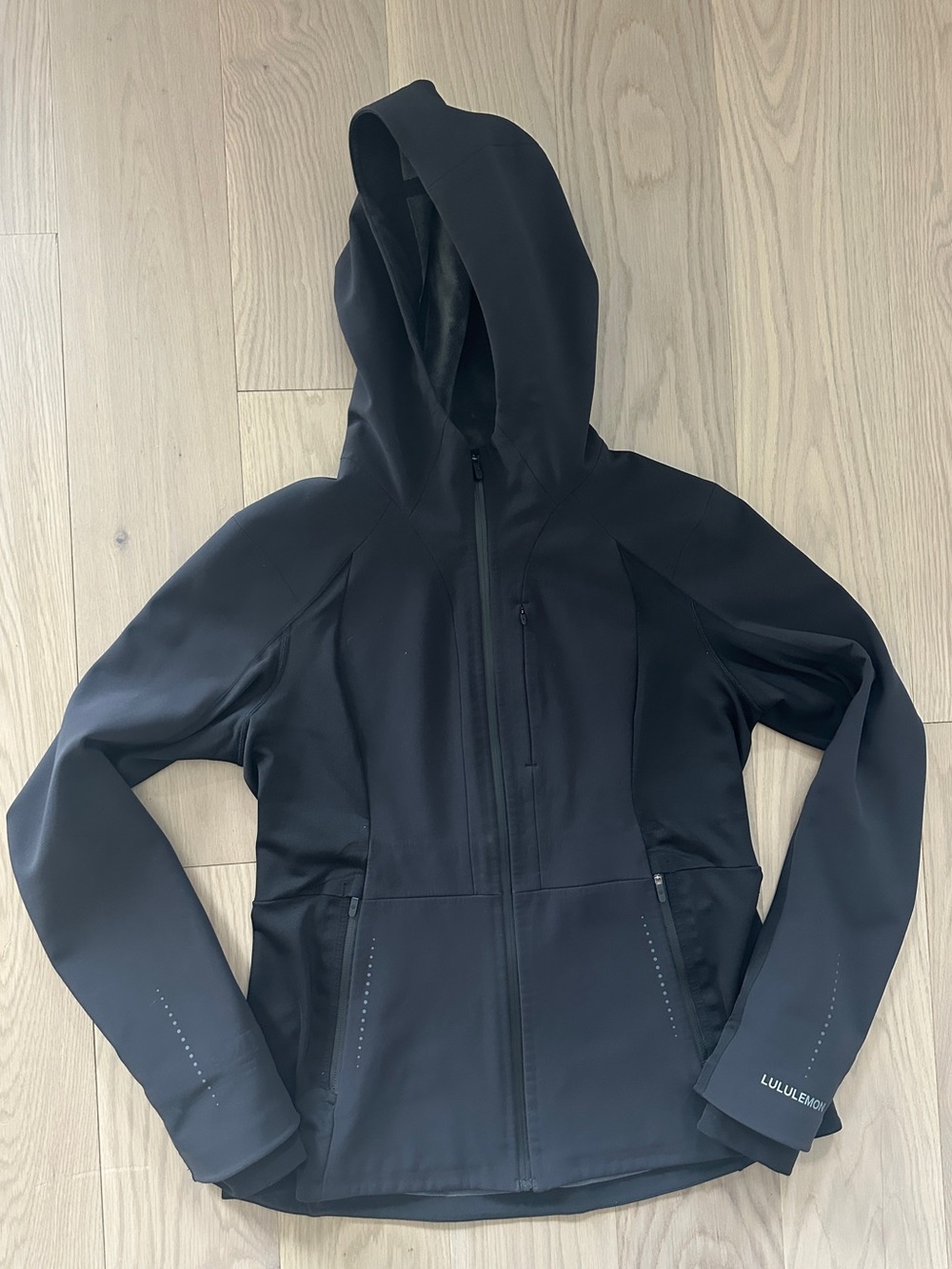 lululemon athletica Women's Cross Chill Performance Black Hooded Jacket Size 12